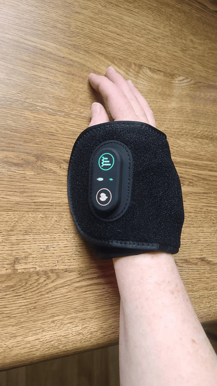 Review by Annika Bichler